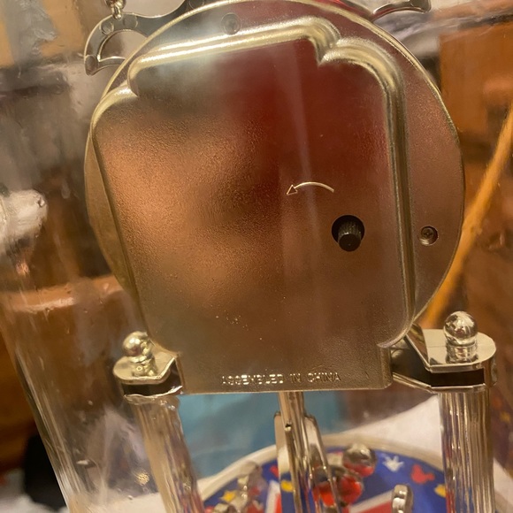 Mickey Mouse with his perpetual motion clock that works! - Picture 5 of 7